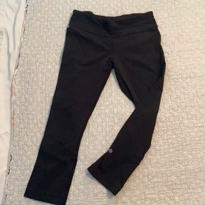 Lulu compression leggings size 6